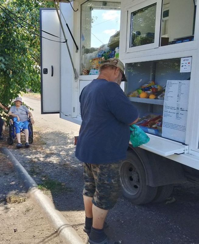 С 16 по 19 августа 2025 года осуществлена выездная торговля с использованием автомагазинов в населенных пунктах городских округов Докучаевск, Горловка, Мариуполь, на территории г С 16 по 19 августа 2025 года осуществлена выездная торговля с использованием автомагазинов в населенных пунктах городских округов Докучаевск, Горловка, Мариуполь, на территории г