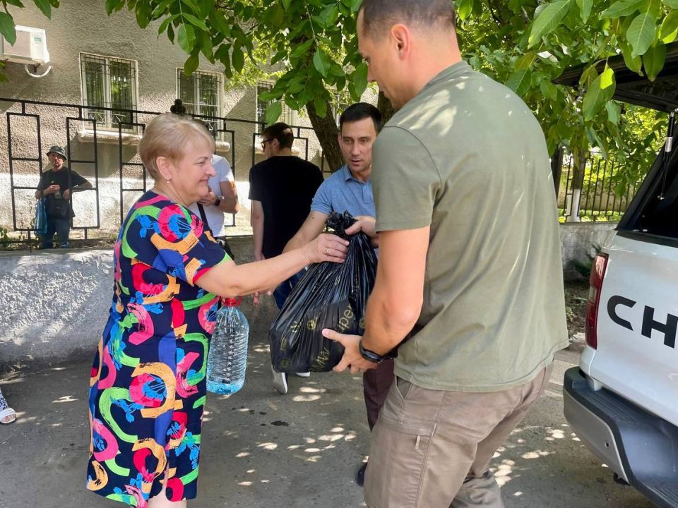 Депутаты Народного Совета ДНР доставили помощь в Никитовский район Горловки