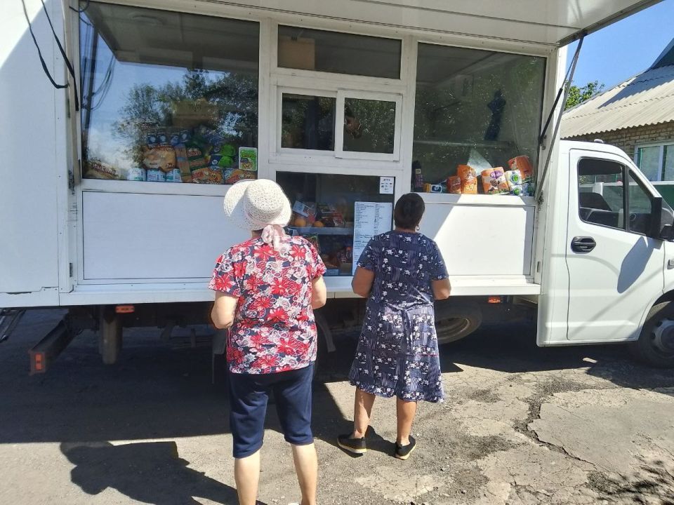 С 16 по 19 августа 2025 года осуществлена выездная торговля с использованием автомагазинов в населенных пунктах городских округов Докучаевск, Горловка, Мариуполь, на территории г С 16 по 19 августа 2025 года осуществлена выездная торговля с использованием автомагазинов в населенных пунктах городских округов Докучаевск, Горловка, Мариуполь, на территории г