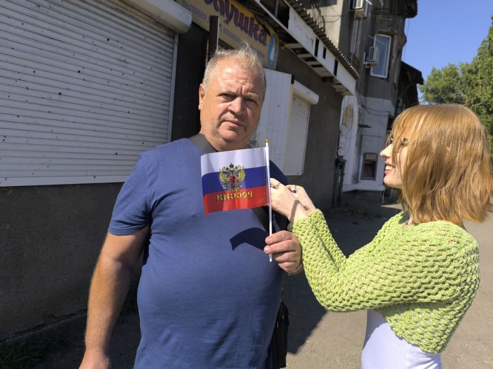 Иван Приходько: В Никитовском районе Горловки прошла патриотическая акция «Российский триколор»