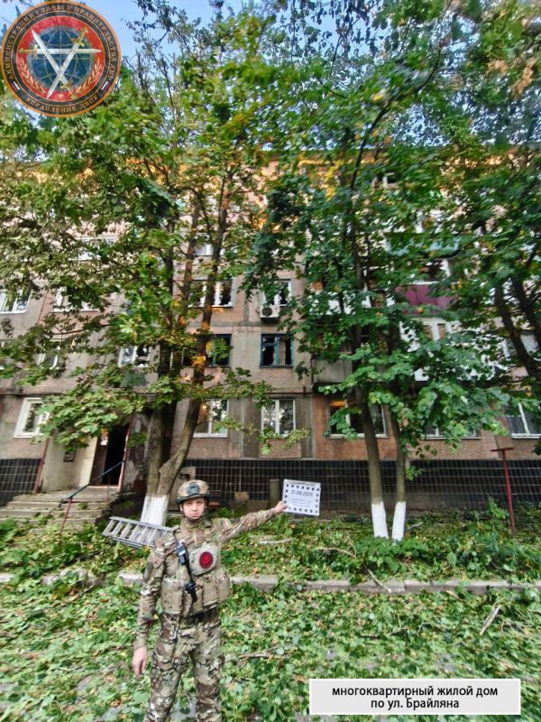 Два майора: ДНР, Глава:. Два человека погибли, 21 мирный житель Енакиево, в том числе подросток, пострадал сегодня в результате киевской агрессии Два майора: ДНР, Глава:. Два человека погибли, 21 мирный житель Енакиево, в том числе подросток, пострадал сегодня в результате киевской агрессии