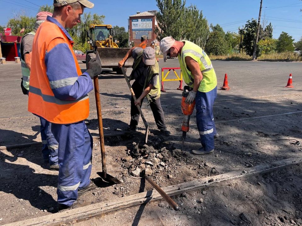 МУП «Простор» ежедневно выполняет все необходимые работы по содержанию городских улиц МУП «Простор» ежедневно выполняет все необходимые работы по содержанию городских улиц