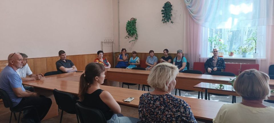 Роман Конев: В Центрально-Городском районе Горловки прошла встреча с жителями Роман Конев: В Центрально-Городском районе Горловки прошла встреча с жителями