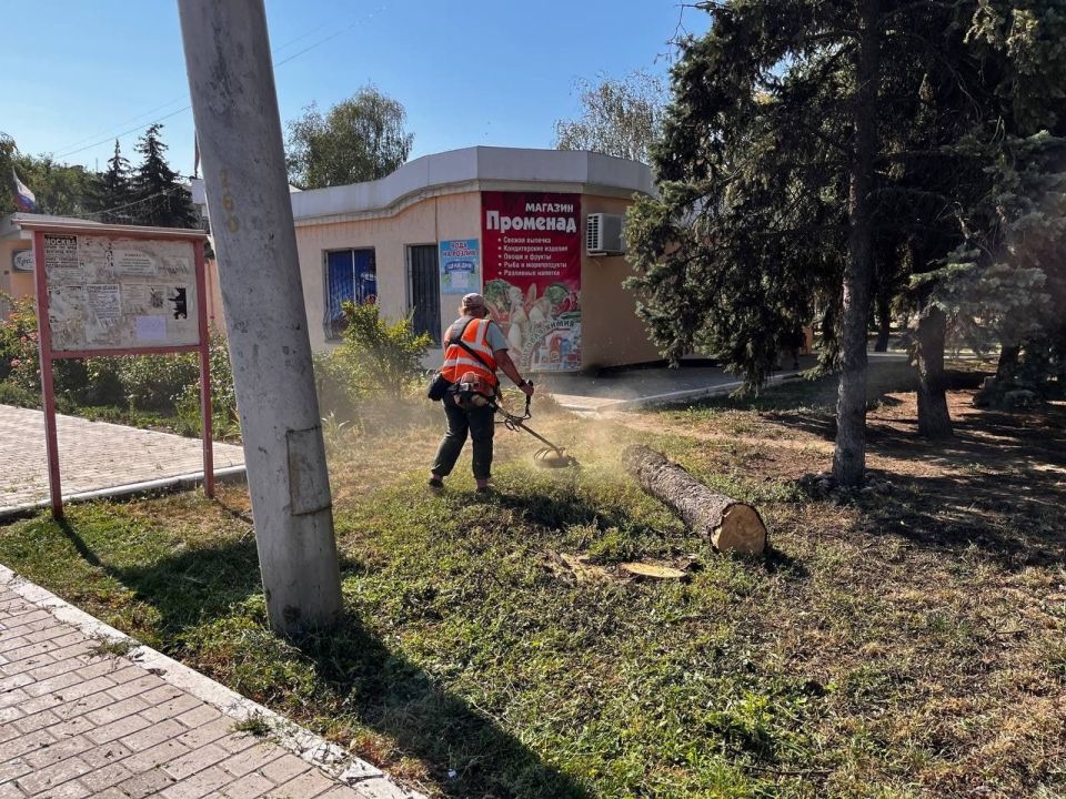 МУП «Простор» ежедневно выполняет все необходимые работы по содержанию городских улиц МУП «Простор» ежедневно выполняет все необходимые работы по содержанию городских улиц