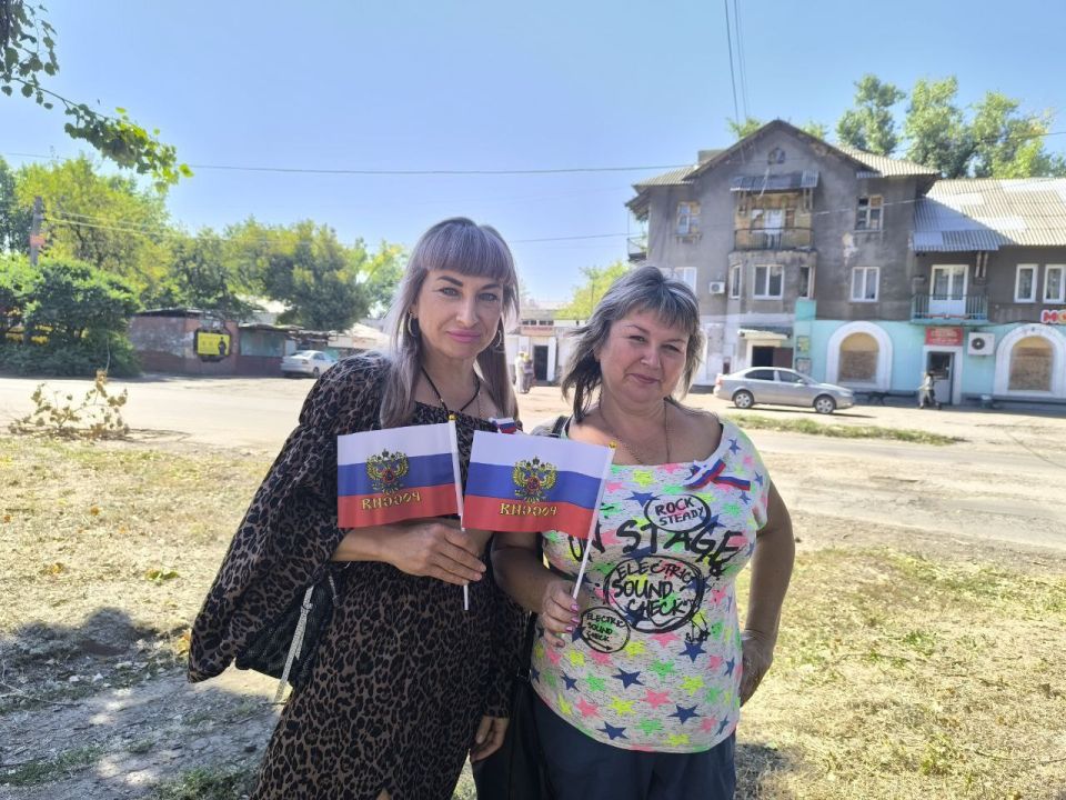 Иван Приходько: В Никитовском районе Горловки прошла патриотическая акция «Российский триколор» Иван Приходько: В Никитовском районе Горловки прошла патриотическая акция «Российский триколор»