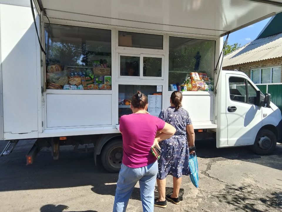 С 20 по 22 августа 2025 года осуществлена выездная торговля с использованием автомагазинов в населенных пунктах городских округов Донецк, Докучаевск, Горловка, Мариуполь, на территории г С 20 по 22 августа 2025 года осуществлена выездная торговля с использованием автомагазинов в населенных пунктах городских округов Донецк, Докучаевск, Горловка, Мариуполь, на территории г