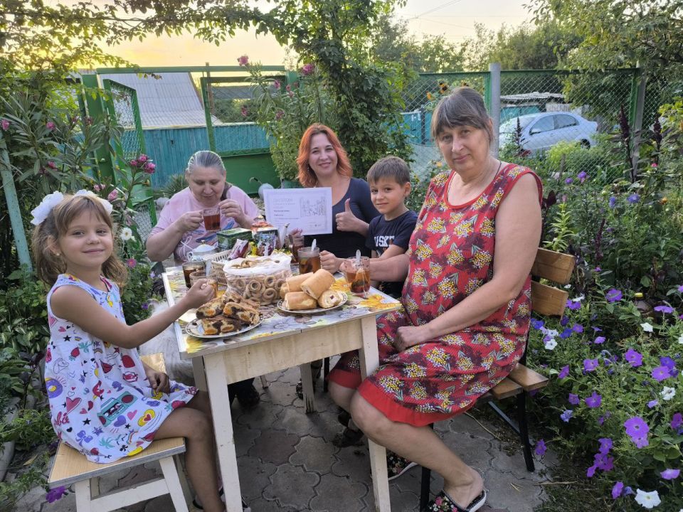 В Никитовском районе Горловки продолжается акция «Добрые соседи» В Никитовском районе Горловки продолжается акция «Добрые соседи»