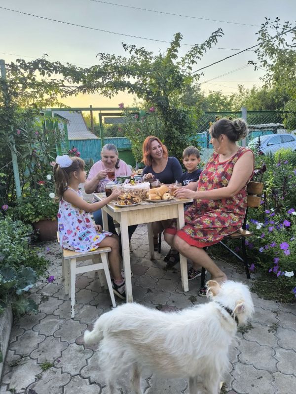 В Никитовском районе Горловки продолжается акция «Добрые соседи»