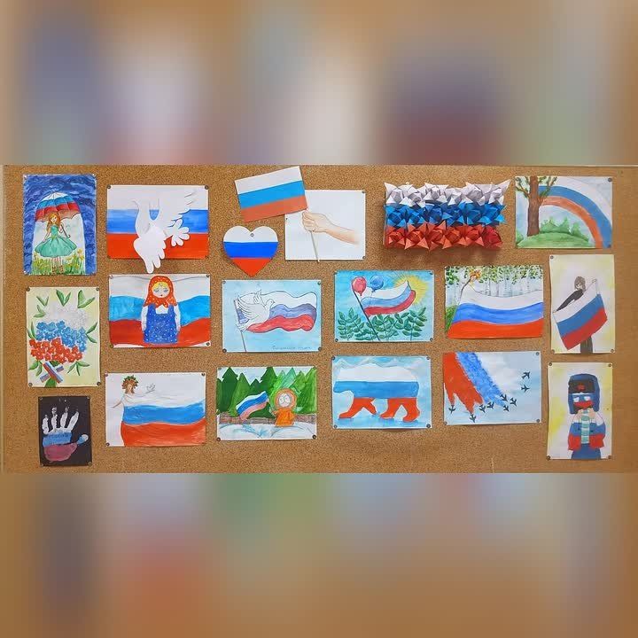 В Калининском районе города Горловка 22 августа прошло праздничное мероприятие ко Дню Государственного флага Российской Федерации