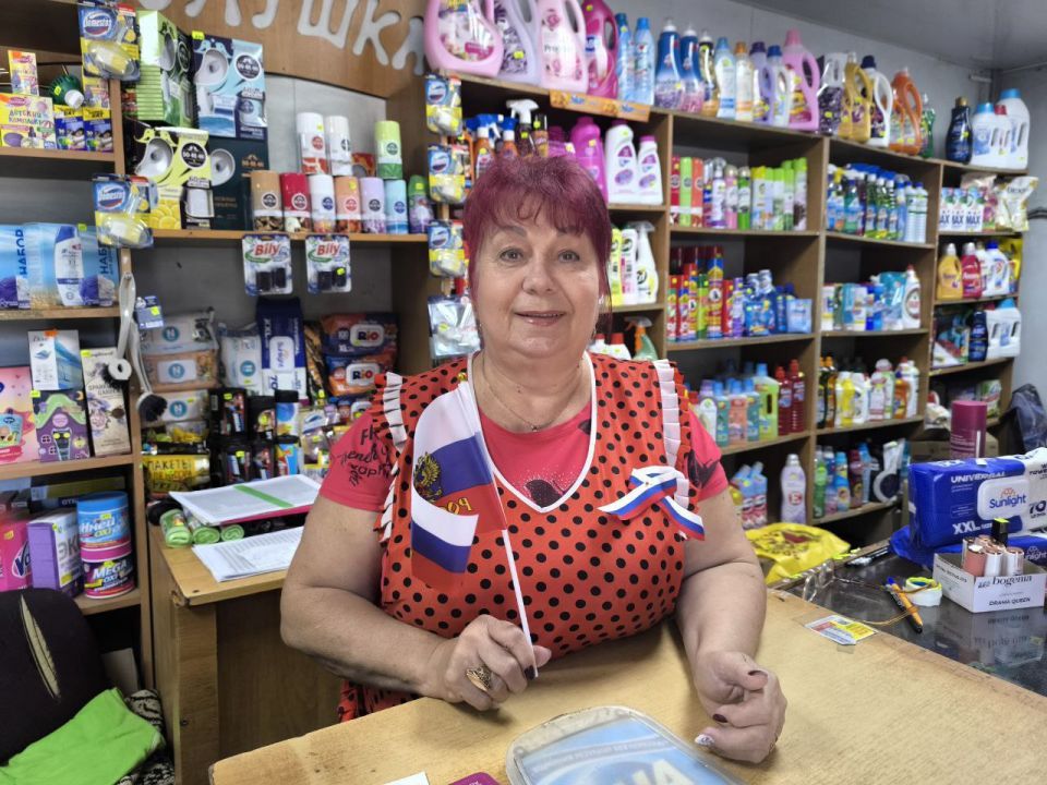 Роман Конев: В Никитовском районе Горловки прошла патриотическая акция «Российский триколор» Роман Конев: В Никитовском районе Горловки прошла патриотическая акция «Российский триколор»