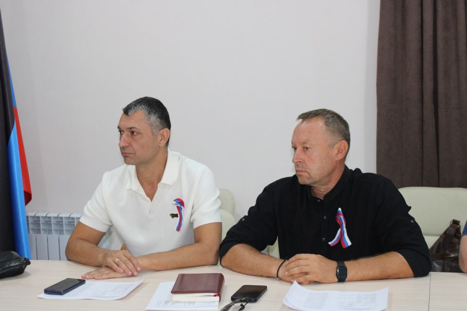 Роман Конев: В пятницу, 22 августа 2025 года, принял участие в совместном заседании постоянных комитетов по вопросам бюджета, налоговой политики и финансам, по вопросам жилищно-коммунального хозяйства, транспорта и... Роман Конев: В пятницу, 22 августа 2025 года, принял участие в совместном заседании постоянных комитетов по вопросам бюджета, налоговой политики и финансам, по вопросам жилищно-коммунального хозяйства, транспорта и...