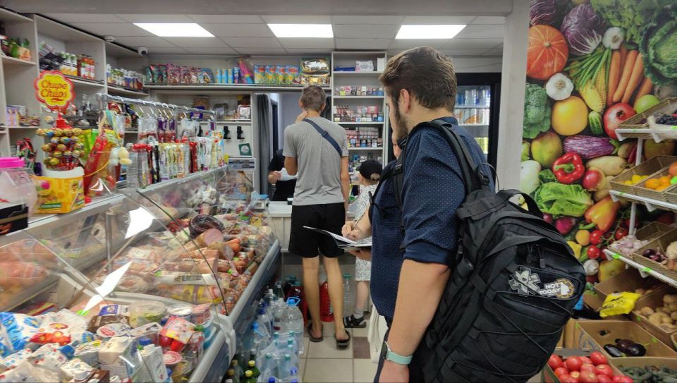 Иван Приходько: Активисты Народного контроля проверили ряд магазинов Горловки Иван Приходько: Активисты Народного контроля проверили ряд магазинов Горловки