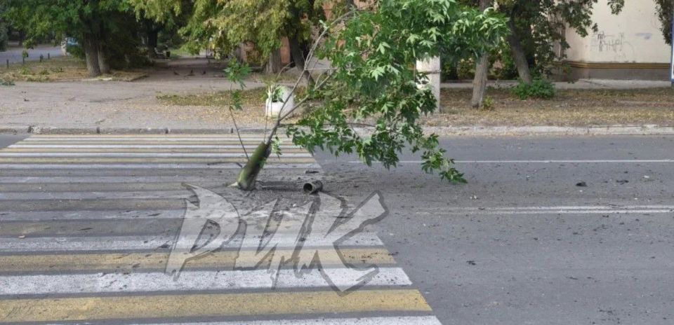 WarGonzo: ВСУ нанесли массированный ракетный удар по центру Горловки WarGonzo: ВСУ нанесли массированный ракетный удар по центру Горловки