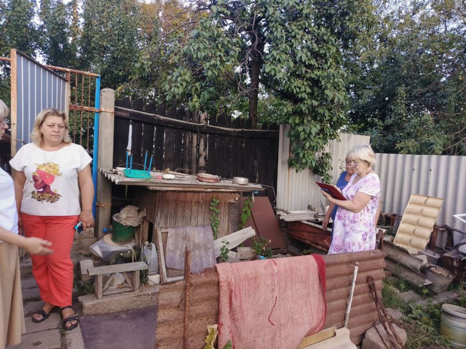 Иван Приходько: В одном из поселков Центрально-Городского района Горловки сегодня прошла очередная инспекция по вопросу использования воды частными лицами Иван Приходько: В одном из поселков Центрально-Городского района Горловки сегодня прошла очередная инспекция по вопросу использования воды частными лицами