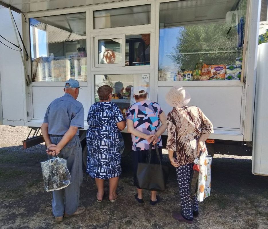 С 20 по 22 августа 2025 года осуществлена выездная торговля с использованием автомагазинов в населенных пунктах городских округов Донецк, Докучаевск, Горловка, Мариуполь, на территории г С 20 по 22 августа 2025 года осуществлена выездная торговля с использованием автомагазинов в населенных пунктах городских округов Донецк, Докучаевск, Горловка, Мариуполь, на территории г