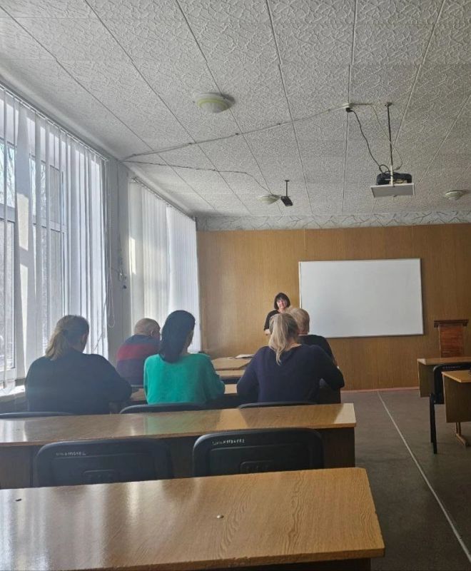 Роман Конев: ВСТРЕЧИ С НАСЕЛЕНИЕМ. 22 августа 2025 года депутаты Горловского городского совета от фракции «Единая Россия» - Андрей Костюк, Елена Кузьмина, Геннадий Маюров провели встречи с населением, во исполнение поручения... Роман Конев: ВСТРЕЧИ С НАСЕЛЕНИЕМ. 22 августа 2025 года депутаты Горловского городского совета от фракции «Единая Россия» - Андрей Костюк, Елена Кузьмина, Геннадий Маюров провели встречи с населением, во исполнение поручения...