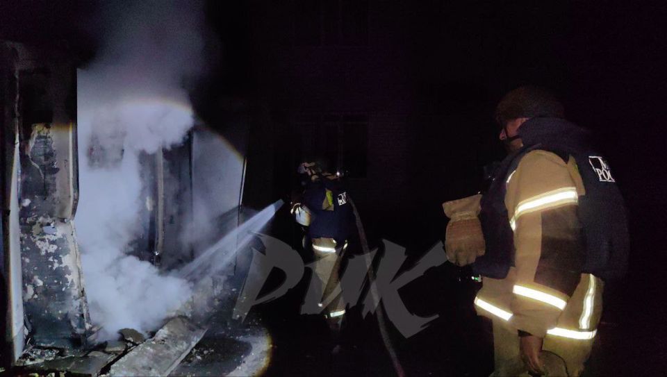 Иван Приходько: Ночью украинские нацисты подвергли обстрелу центр Горловки из РСЗО Иван Приходько: Ночью украинские нацисты подвергли обстрелу центр Горловки из РСЗО