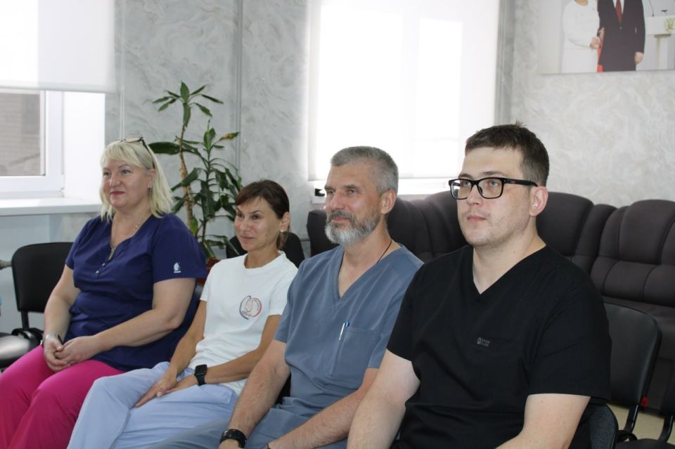 Иван Приходько: Горловка благодарит кузбасских медиков-добровольцев за самоотверженный труд и поддержку Иван Приходько: Горловка благодарит кузбасских медиков-добровольцев за самоотверженный труд и поддержку