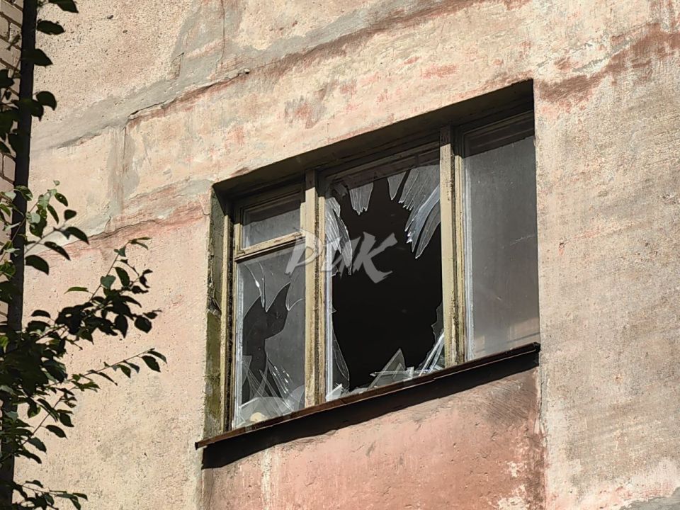 Иван Приходько: Горловские коммунальщики восстанавливают поврежденные в результате украинской вооруженной агрессии дома и объекты гражданской инфраструктуры Иван Приходько: Горловские коммунальщики восстанавливают поврежденные в результате украинской вооруженной агрессии дома и объекты гражданской инфраструктуры