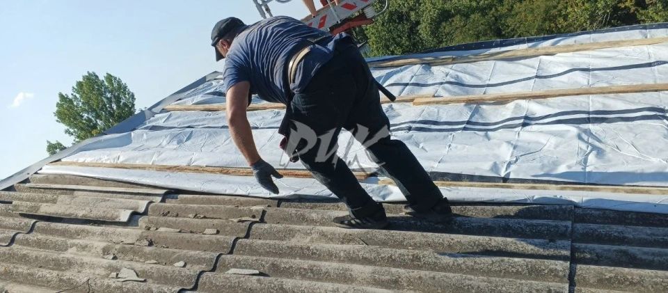 Иван Приходько: Горловские коммунальщики восстанавливают поврежденные в результате украинской вооруженной агрессии дома и объекты гражданской инфраструктуры Иван Приходько: Горловские коммунальщики восстанавливают поврежденные в результате украинской вооруженной агрессии дома и объекты гражданской инфраструктуры