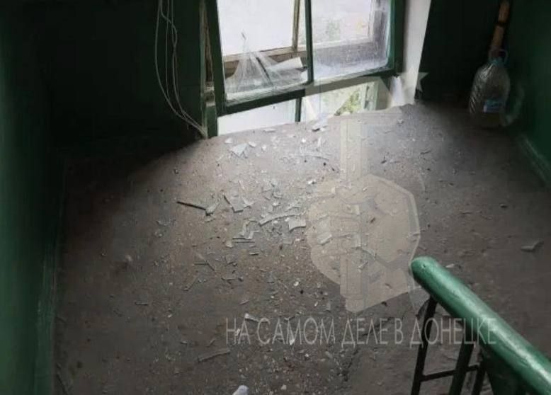 Ночью украинские фашисты нанесли артиллерийский удар по центру многострадальной Горловки Ночью украинские фашисты нанесли артиллерийский удар по центру многострадальной Горловки