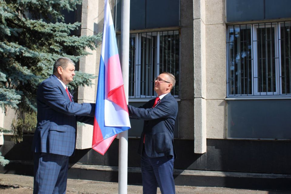 Иван Приходько: В Горловке сегодня, 22 августа, прошла церемония торжественного поднятия российского флага Иван Приходько: В Горловке сегодня, 22 августа, прошла церемония торжественного поднятия российского флага