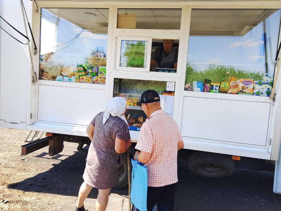 С 20 по 22 августа 2025 года осуществлена выездная торговля с использованием автомагазинов в населенных пунктах городских округов Донецк, Докучаевск, Горловка, Мариуполь, на территории г С 20 по 22 августа 2025 года осуществлена выездная торговля с использованием автомагазинов в населенных пунктах городских округов Донецк, Докучаевск, Горловка, Мариуполь, на территории г