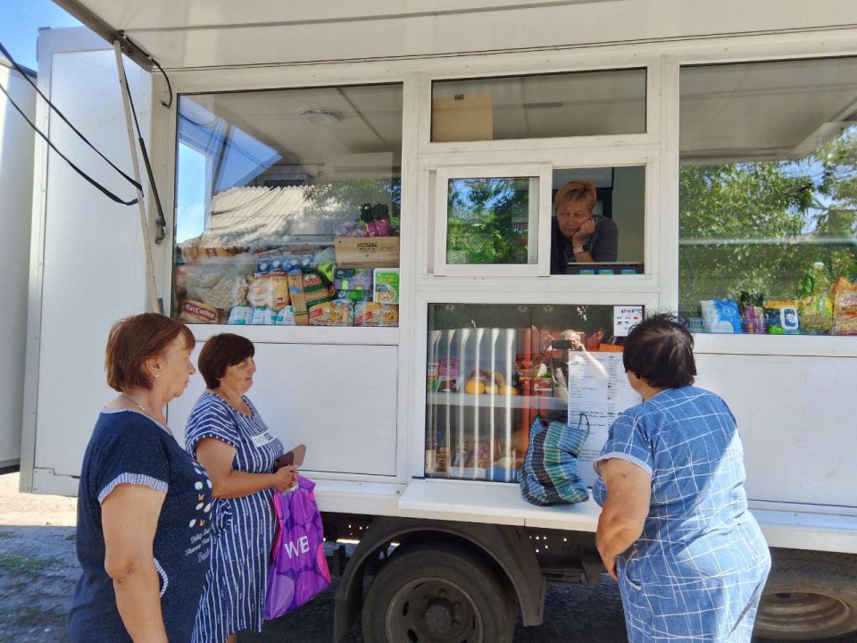 С 20 по 22 августа 2025 года осуществлена выездная торговля с использованием автомагазинов в населенных пунктах городских округов Донецк, Докучаевск, Горловка, Мариуполь, на территории г С 20 по 22 августа 2025 года осуществлена выездная торговля с использованием автомагазинов в населенных пунктах городских округов Донецк, Докучаевск, Горловка, Мариуполь, на территории г