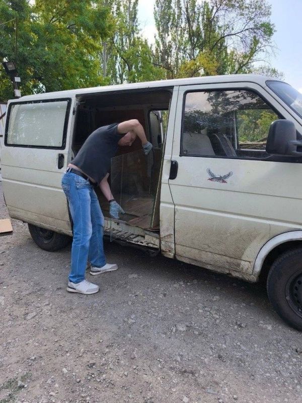 «Помогаем людям в самых отдаленных поселках»: благотворительная стекольная мастерская в Горловке расширяет географию «Помогаем людям в самых отдаленных поселках»: благотворительная стекольная мастерская в Горловке расширяет географию