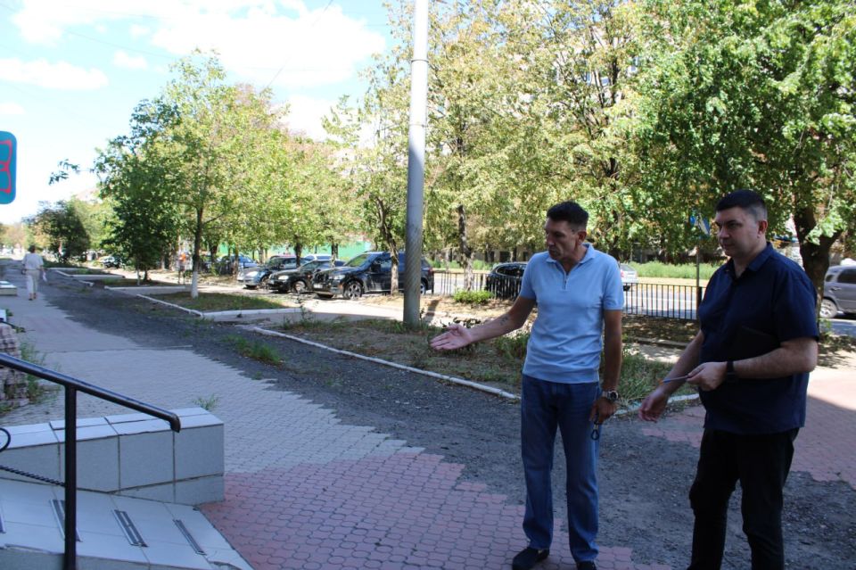 Роман Конев: В Горловке проводится мониторинг условий доступной среды на отдельных объектах инфраструктуры Роман Конев: В Горловке проводится мониторинг условий доступной среды на отдельных объектах инфраструктуры