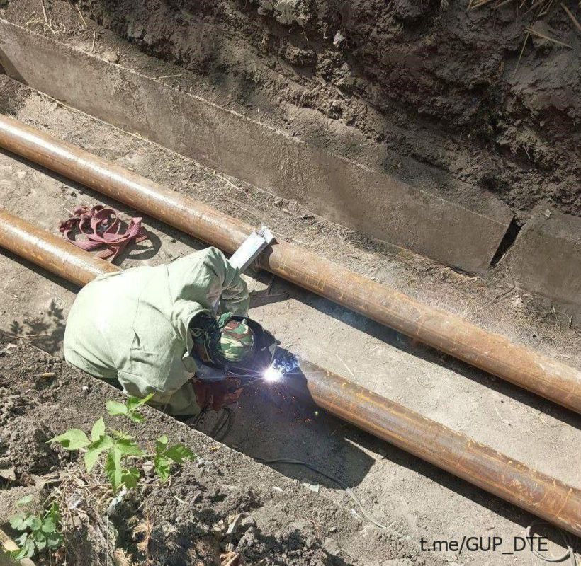 ТЕПЛОВОЙ ФРОНТ: СОТРУДНИКИ ФИЛИАЛА «ГОРЛОВКАТЕПЛОСЕТЬ» ПРОДОЛЖАЮТ МУЖЕСТВЕННО ИСПОЛНЯТЬ СВОИ ПРОФЕССИОНАЛЬНЫЕ ОБЯЗАННОСТИ