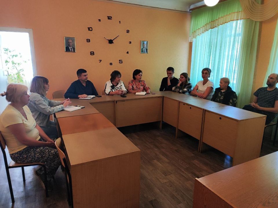 Иван Приходько: Состоялась встреча заместителя руководителя Управы Калининского внутригородского района города Горловка администрации городского округа Горловка с трудовым коллективом Иван Приходько: Состоялась встреча заместителя руководителя Управы Калининского внутригородского района города Горловка администрации городского округа Горловка с трудовым коллективом