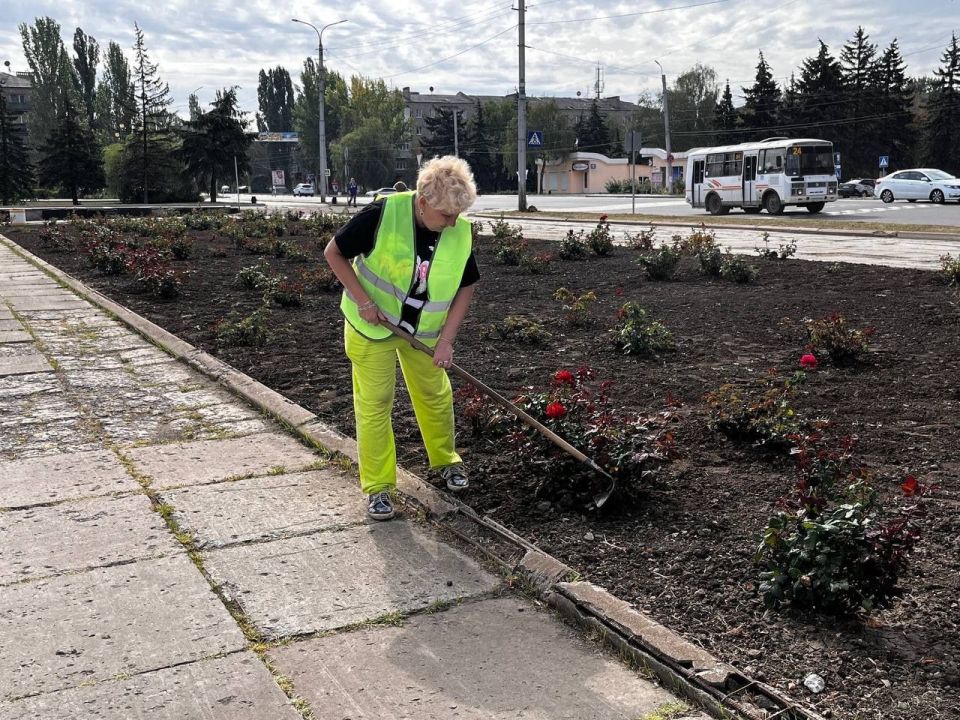 МУП «Простор» ежедневно выполняет все необходимые работы по содержанию городских улиц МУП «Простор» ежедневно выполняет все необходимые работы по содержанию городских улиц