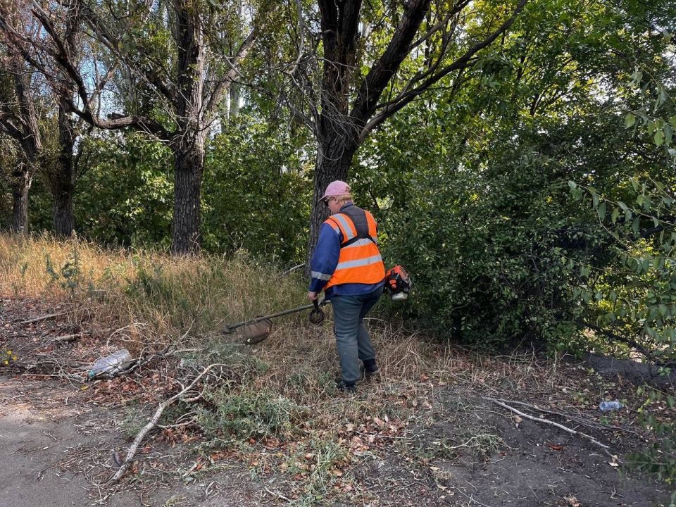 МУП «Простор» ежедневно выполняет все необходимые работы по содержанию городских улиц МУП «Простор» ежедневно выполняет все необходимые работы по содержанию городских улиц