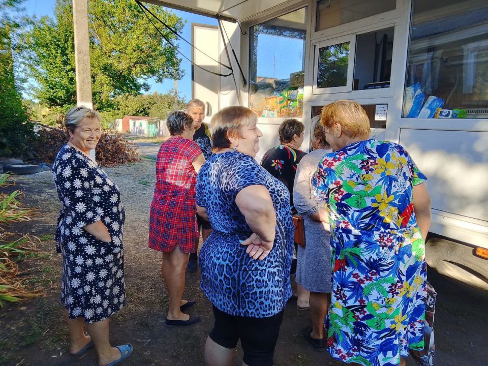 С 23 по 26 августа 2025 года осуществлена выездная торговля с использованием автомагазинов в населенных пунктах городских округов Донецк, Докучаевск, Горловка, Мариуполь, на территории г С 23 по 26 августа 2025 года осуществлена выездная торговля с использованием автомагазинов в населенных пунктах городских округов Донецк, Докучаевск, Горловка, Мариуполь, на территории г