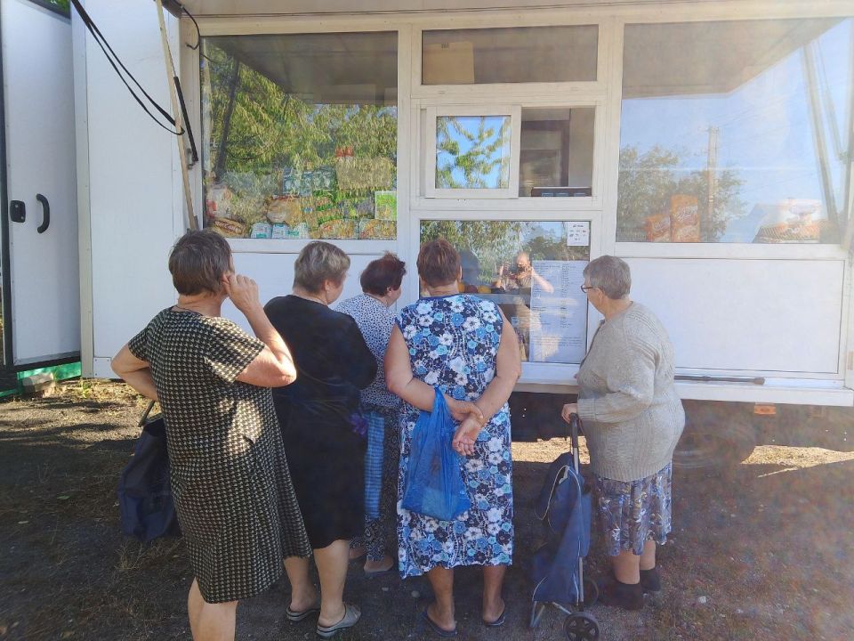 С 23 по 26 августа 2025 года осуществлена выездная торговля с использованием автомагазинов в населенных пунктах городских округов Донецк, Докучаевск, Горловка, Мариуполь, на территории г С 23 по 26 августа 2025 года осуществлена выездная торговля с использованием автомагазинов в населенных пунктах городских округов Донецк, Докучаевск, Горловка, Мариуполь, на территории г