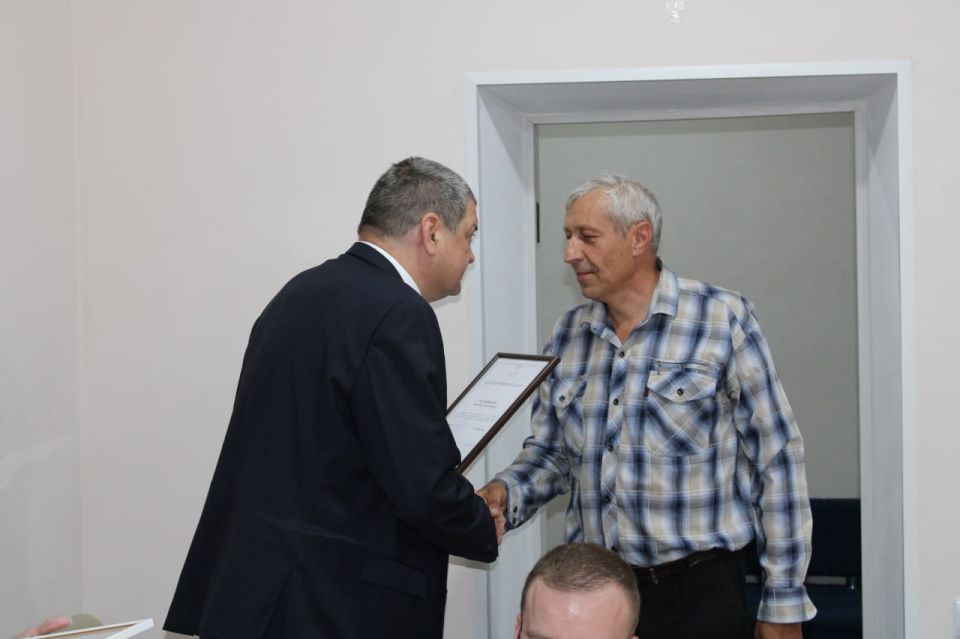 Иван Приходько: Сегодня вручил заслуженные награды героям нашего времени, строителям, которые ежедневно работают над восстановлением Города воинской славы и трудовой доблести Горловки Иван Приходько: Сегодня вручил заслуженные награды героям нашего времени, строителям, которые ежедневно работают над восстановлением Города воинской славы и трудовой доблести Горловки