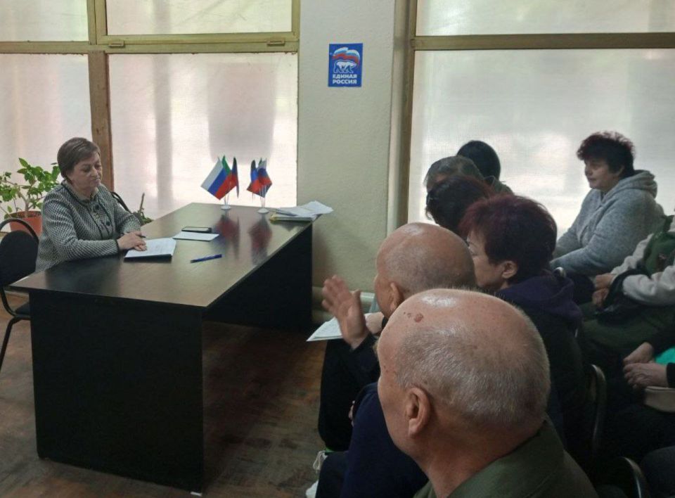 Роман Конев: ВСТРЕЧИ С НАСЕЛЕНИЕМ. 27 августа 2025 года депутаты Горловского городского совета от фракции «Единая Россия» - София Потапова, Геннадий Маюров, Павел Калфакчиян, Светлана Евсеенко, Нелля Якуненко провели встречи... Роман Конев: ВСТРЕЧИ С НАСЕЛЕНИЕМ. 27 августа 2025 года депутаты Горловского городского совета от фракции «Единая Россия» - София Потапова, Геннадий Маюров, Павел Калфакчиян, Светлана Евсеенко, Нелля Якуненко провели встречи...