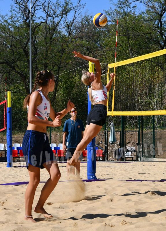 Алексей Кулемзин: Накануне Дня города поздравил победителей Кубка главы городского округа Донецк по пляжному волейболу, который прошел при поддержке регионального отделения Всероссийской федерации волейбола Алексей Кулемзин: Накануне Дня города поздравил победителей Кубка главы городского округа Донецк по пляжному волейболу, который прошел при поддержке регионального отделения Всероссийской федерации волейбола