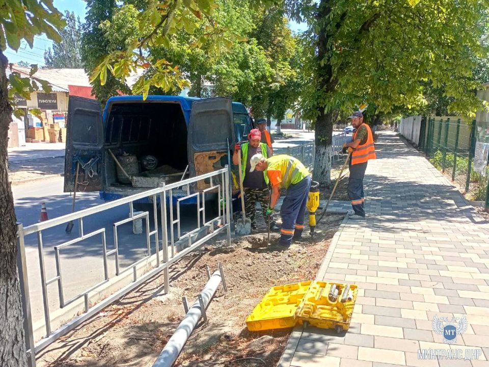 В ДНР к началу учебного года планируют оборудовать средствами безопасности участки дорог возле 21 детского учреждения В ДНР к началу учебного года планируют оборудовать средствами безопасности участки дорог возле 21 детского учреждения