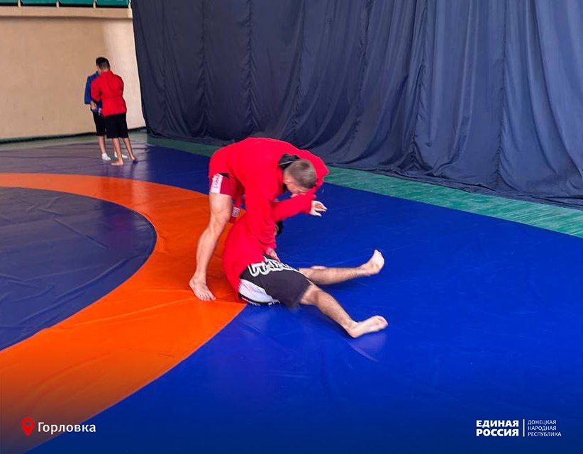Самбо как путь к мастерству: в Горловке прошли показательные выступления Самбо как путь к мастерству: в Горловке прошли показательные выступления