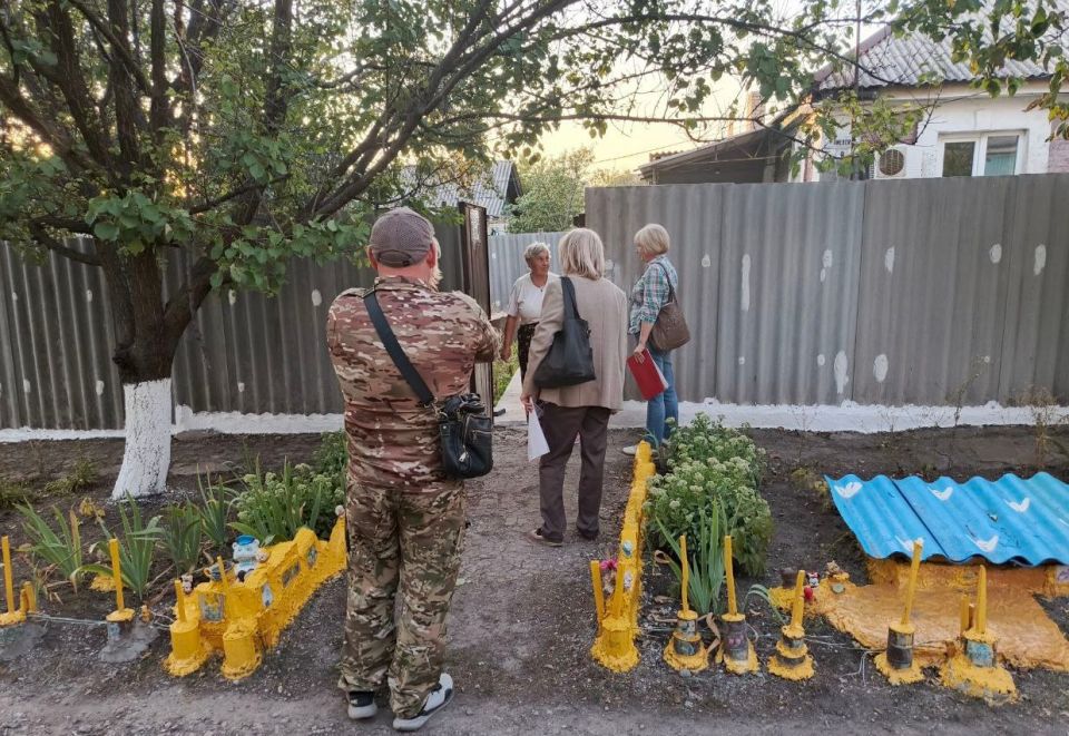 Иван Приходько: Во исполнение указания Главы Донецкой Народной Республики Дениса Владимировича Пушилина и для рассмотрения жалоб от населения, сегодня, 28 августа, в поселке Центрально-Городского района Горловки была... Иван Приходько: Во исполнение указания Главы Донецкой Народной Республики Дениса Владимировича Пушилина и для рассмотрения жалоб от населения, сегодня, 28 августа, в поселке Центрально-Городского района Горловки была...