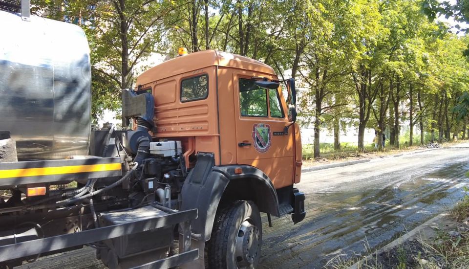 Иван Приходько: В прифронтовой Горловке продолжается ремонт дорожного покрытия