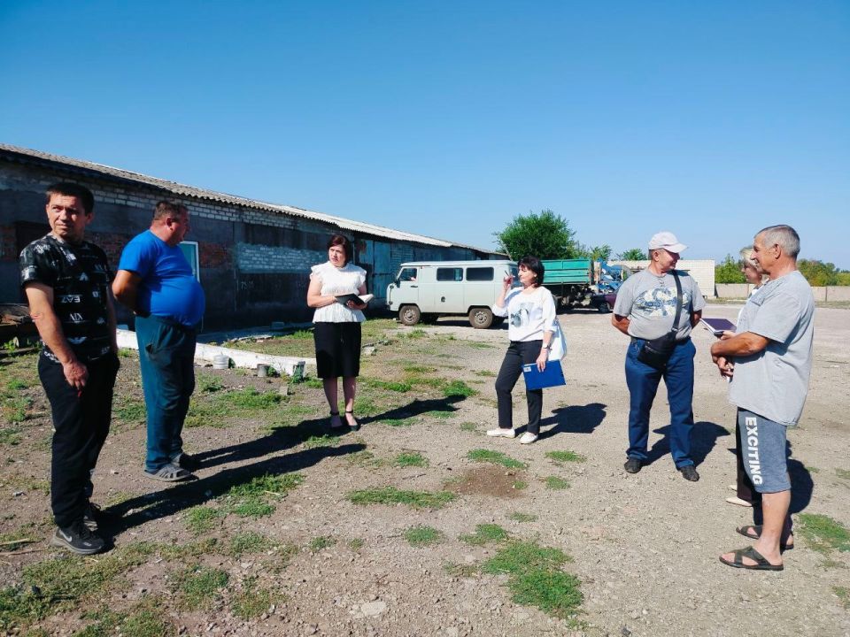 В Калининском районе Горловки в рамках реализации проекта Единой России «Российское село» прошла встреча с руководителями фермерских хозяйств