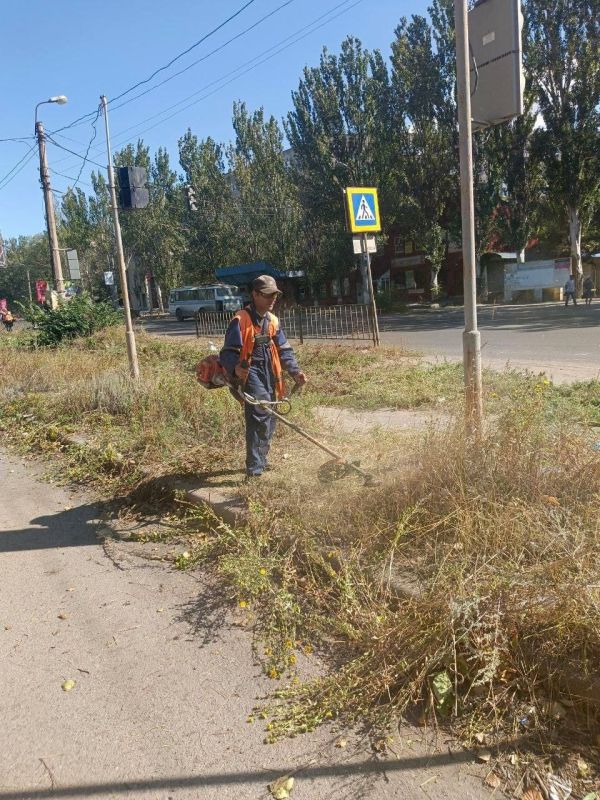 МУП «Простор» ежедневно выполняет все необходимые работы по содержанию городских улиц МУП «Простор» ежедневно выполняет все необходимые работы по содержанию городских улиц