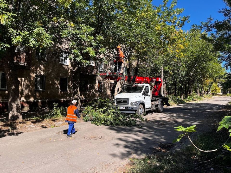 МУП «Простор» ежедневно выполняет все необходимые работы по содержанию городских улиц МУП «Простор» ежедневно выполняет все необходимые работы по содержанию городских улиц