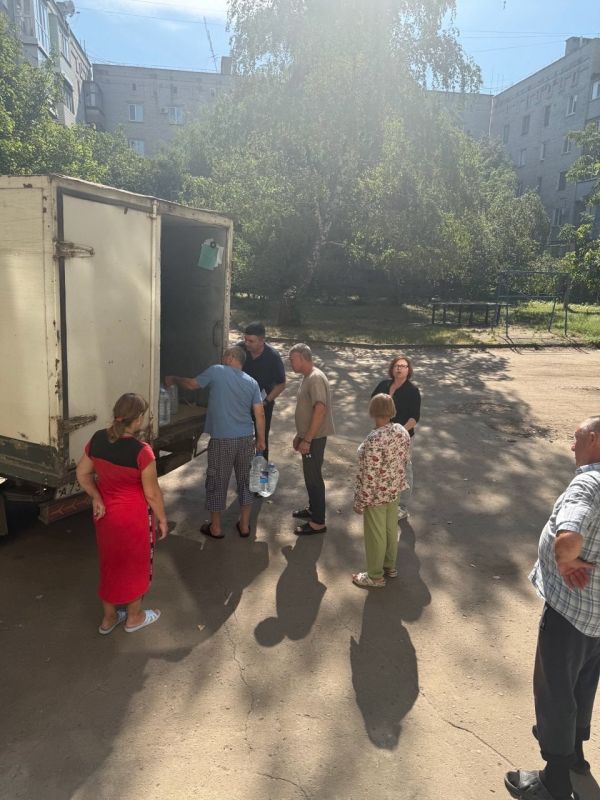 Роман Конев: 28 августа 2025 года во исполнение поручения Главы Донецкой Народной Республики, депутаты Горловского городского совета Донецкой Народной Республики Павел Калфакчиян, Сергей Медведев и Алексей Костин посетили... Роман Конев: 28 августа 2025 года во исполнение поручения Главы Донецкой Народной Республики, депутаты Горловского городского совета Донецкой Народной Республики Павел Калфакчиян, Сергей Медведев и Алексей Костин посетили...