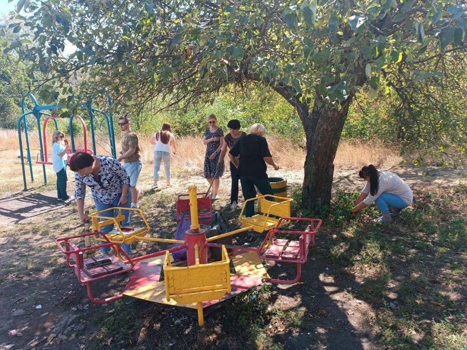 В Калининском районе Горловка продолжается партийный проект Единой России «Городская среда»