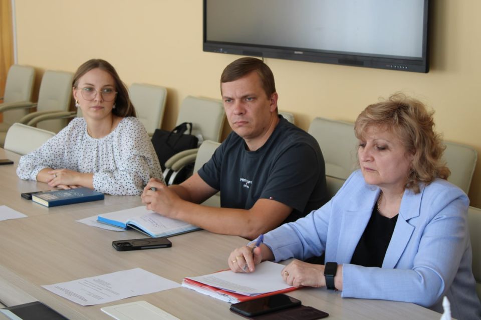 Иван Приходько: 28 августа под председательством главы муниципального образования городского округа Горловка Донецкой Народной Республики Ивана Сергеевича Приходько состоялось очередное заседание Координационного совета по... Иван Приходько: 28 августа под председательством главы муниципального образования городского округа Горловка Донецкой Народной Республики Ивана Сергеевича Приходько состоялось очередное заседание Координационного совета по...