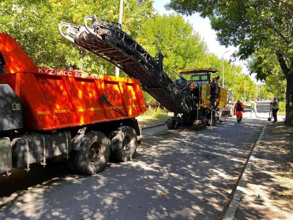 МУП «Простор» ежедневно выполняет все необходимые работы по содержанию городских улиц МУП «Простор» ежедневно выполняет все необходимые работы по содержанию городских улиц